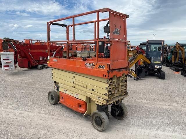 JLG 2632ES Käärtõstukid