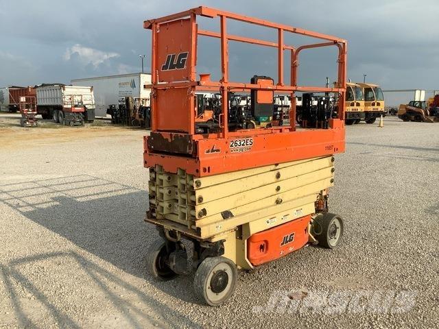 JLG 2632ES Käärtõstukid