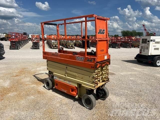 JLG 2632ES Käärtõstukid