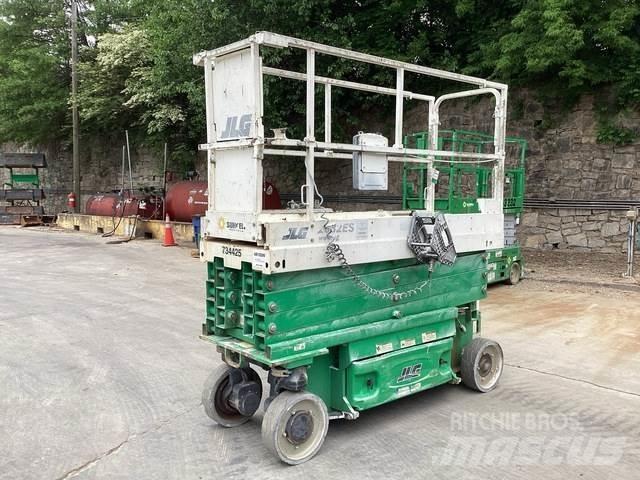JLG 2632ES Käärtõstukid