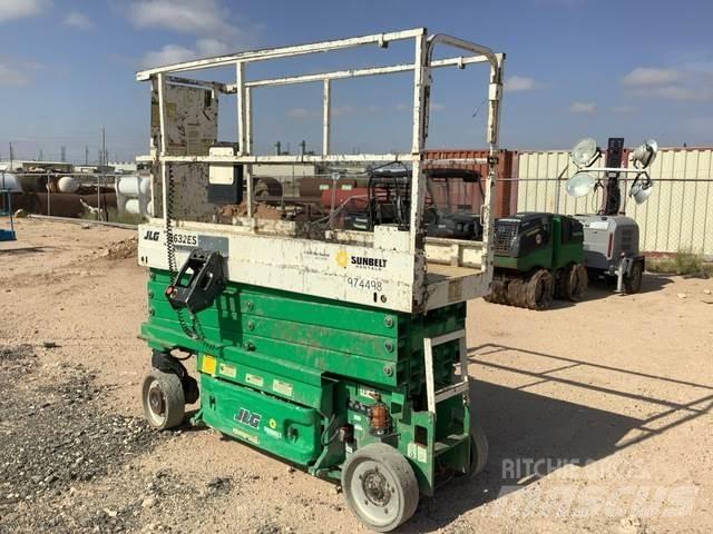 JLG 2632ES Käärtõstukid