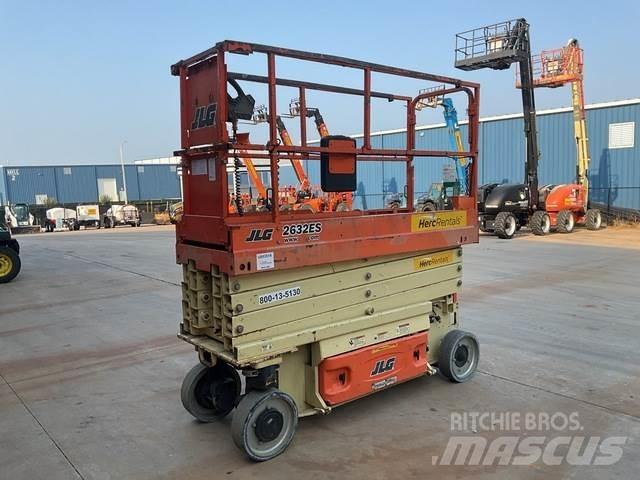 JLG 2632ES Käärtõstukid