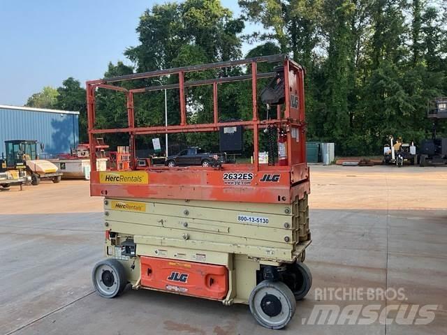 JLG 2632ES Käärtõstukid