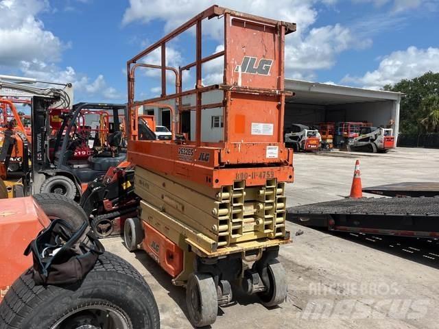 JLG 2632ES Käärtõstukid