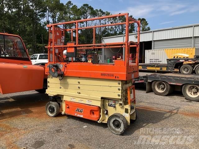 JLG 2632ES Käärtõstukid