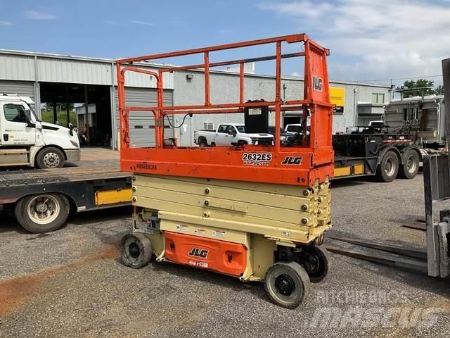 JLG 2632ES Käärtõstukid