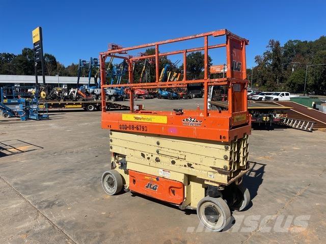 JLG 2632ES Käärtõstukid