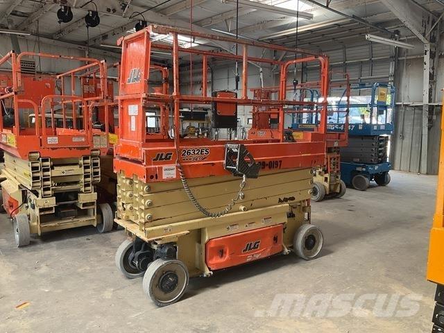 JLG 2632ES Käärtõstukid