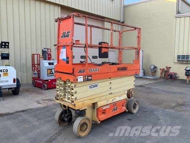 JLG 2632ES Käärtõstukid
