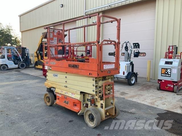 JLG 2632ES Käärtõstukid