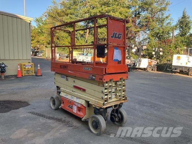 JLG 2632ES Käärtõstukid