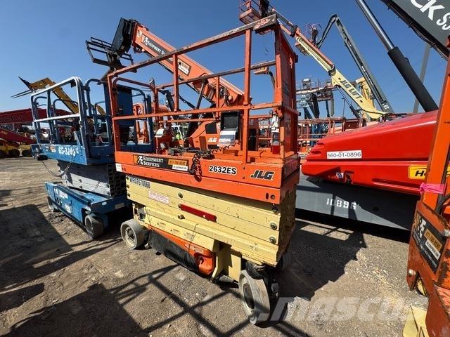 JLG 2632ES Käärtõstukid