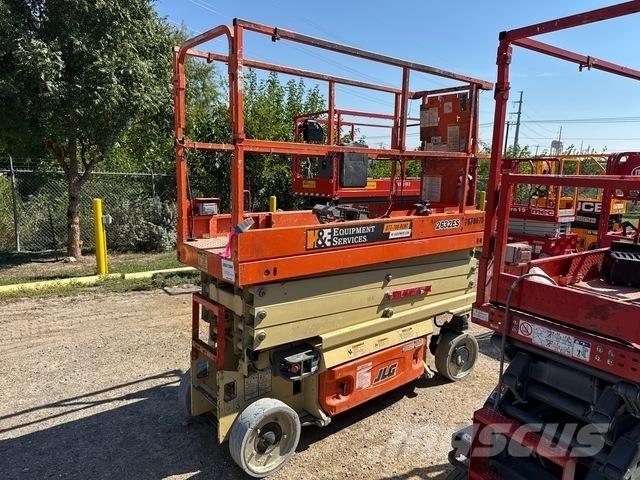 JLG 2632ES Käärtõstukid