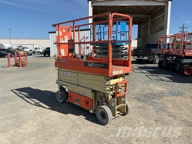 JLG 2632ES Käärtõstukid