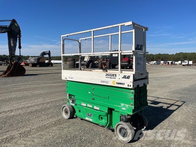 JLG 2632ES Käärtõstukid