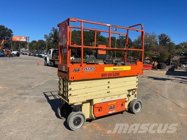 JLG 2632ES Käärtõstukid