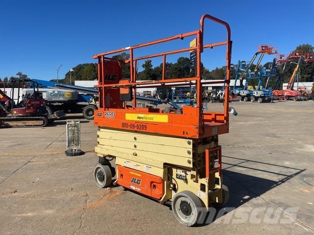 JLG 2632ES Käärtõstukid