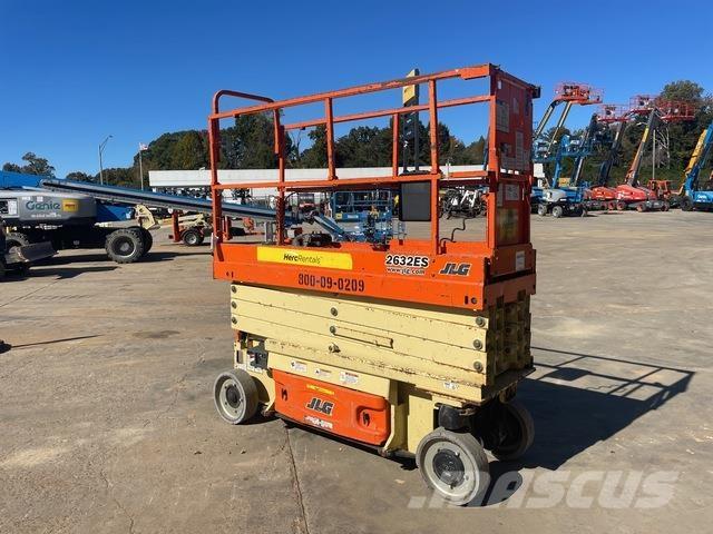 JLG 2632ES Käärtõstukid