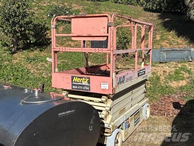 JLG 2646-E2 Käärtõstukid