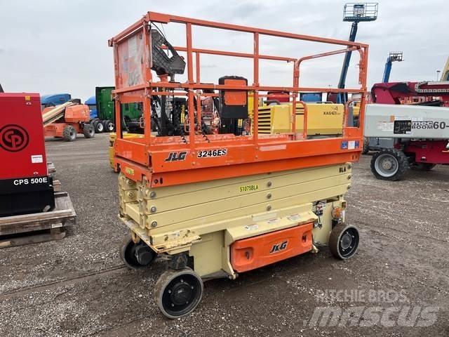 JLG 3246ES Käärtõstukid