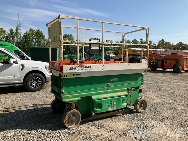 JLG 3246ES Käärtõstukid