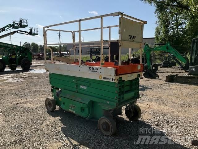 JLG 3246ES Käärtõstukid