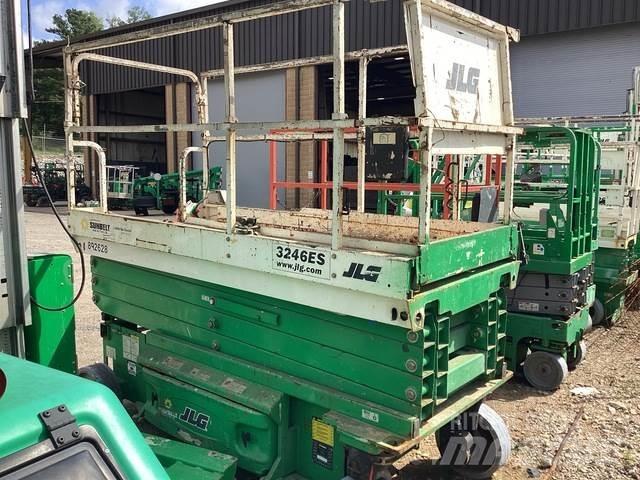JLG 3246ES Käärtõstukid
