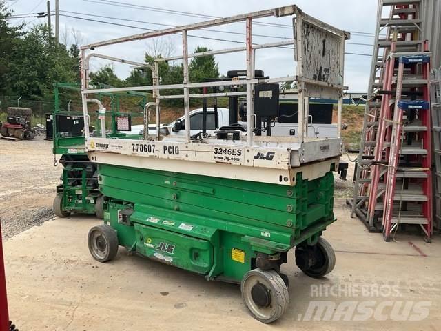 JLG 3246ES Käärtõstukid