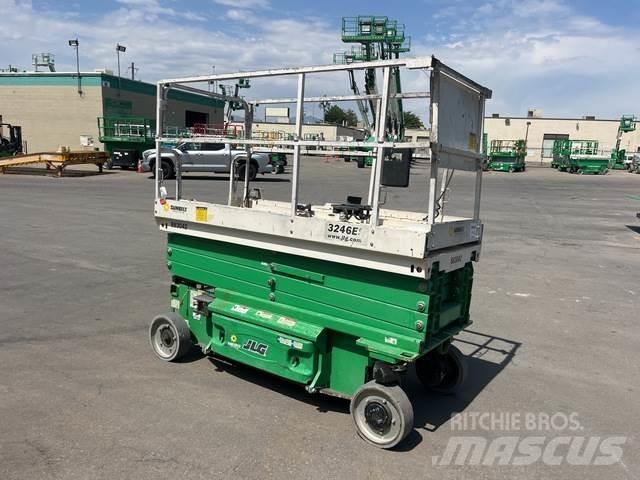 JLG 3246ES Käärtõstukid