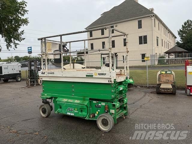 JLG 3246ES Käärtõstukid
