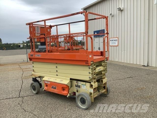 JLG 3246ES Käärtõstukid