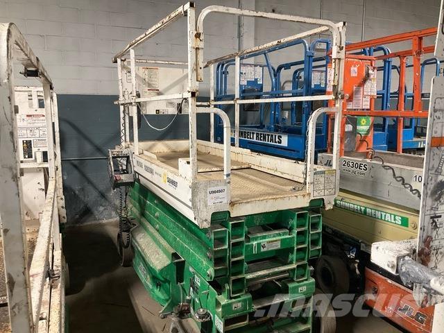 JLG 3246ES Käärtõstukid