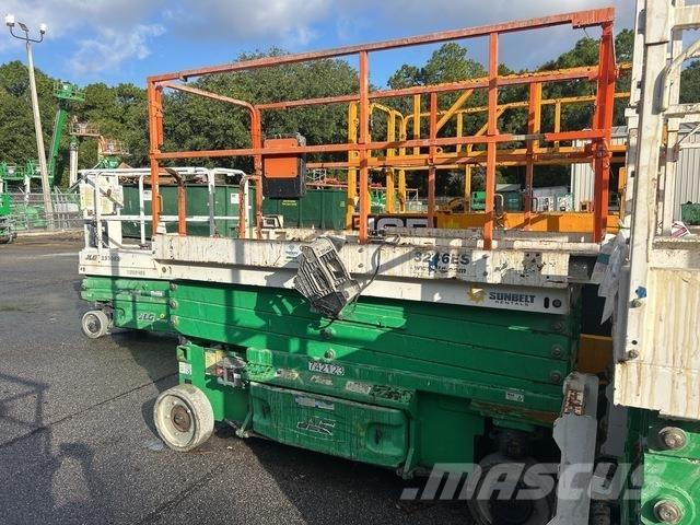 JLG 3246ES Käärtõstukid