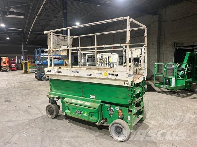 JLG 3246ES Käärtõstukid