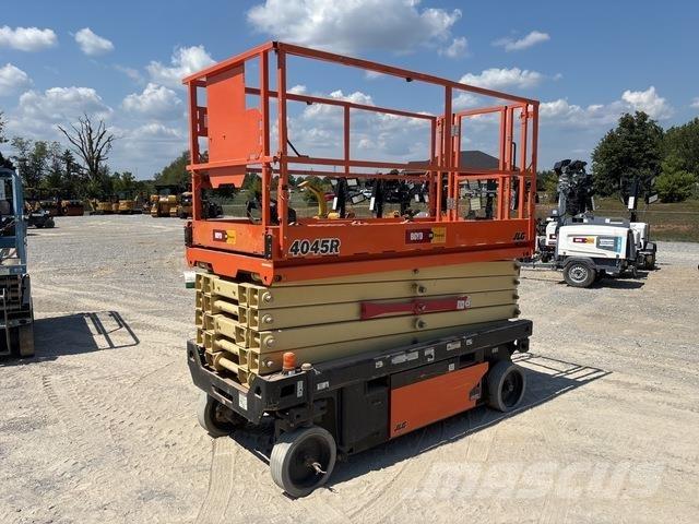 JLG 4045R Käärtõstukid