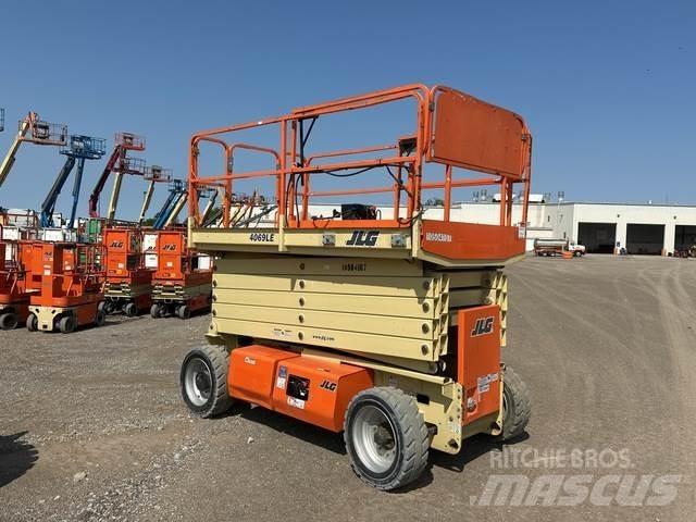 JLG 4069LE Käärtõstukid