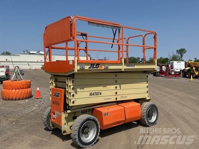 JLG 4069LE Käärtõstukid