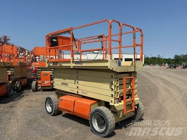 JLG 4069LE Käärtõstukid