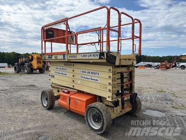 JLG 4069LE Käärtõstukid