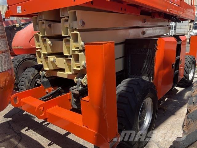 JLG 430LRT Käärtõstukid
