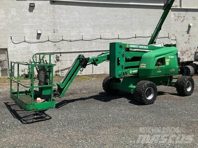 JLG 450AJ Iseliikuvad poomtõstukid