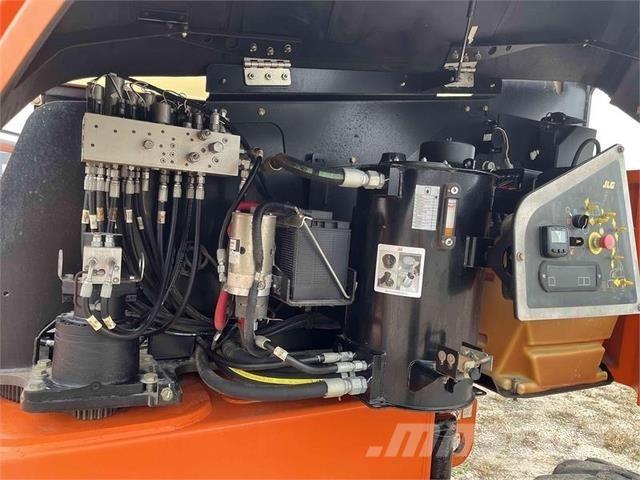 JLG 460SJ Teleskoop poomtõstukid