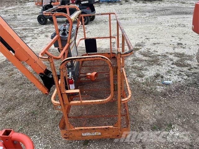 JLG 460SJ Teleskoop poomtõstukid