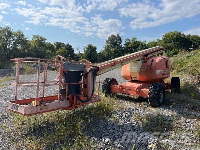 JLG 600A Iseliikuvad poomtõstukid