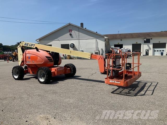 JLG 600A Iseliikuvad poomtõstukid