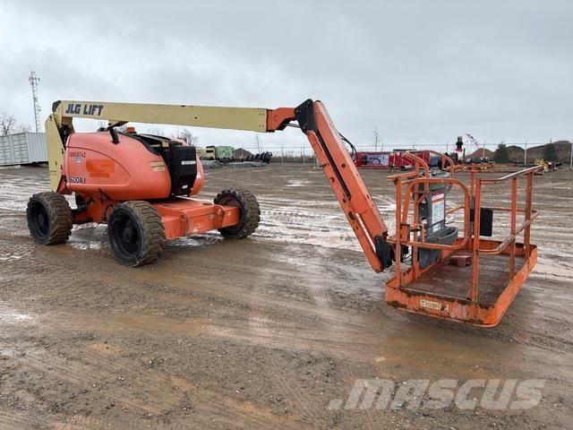 JLG 600AJ Iseliikuvad poomtõstukid
