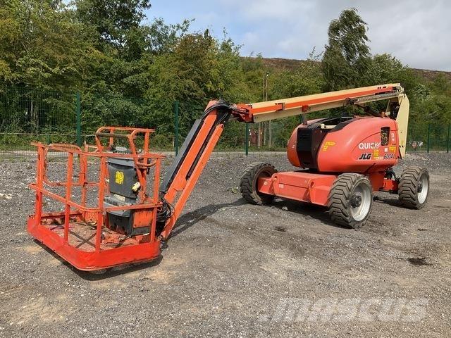 JLG 600AJ Iseliikuvad poomtõstukid