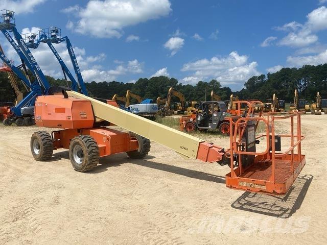 JLG 600S Teleskoop poomtõstukid