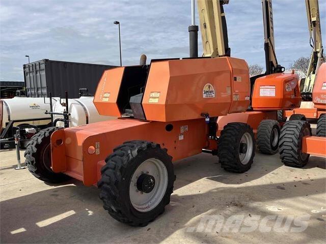 JLG 600S Teleskoop poomtõstukid