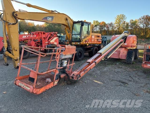 JLG 600S Teleskoop poomtõstukid